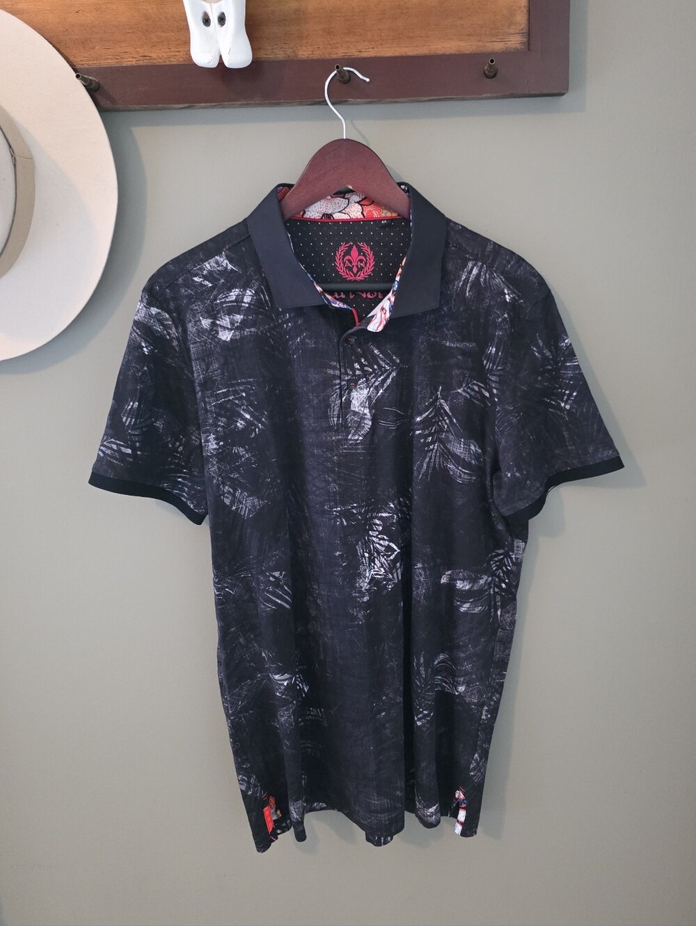 Au Noir Leaf Print Golf Polo Size L